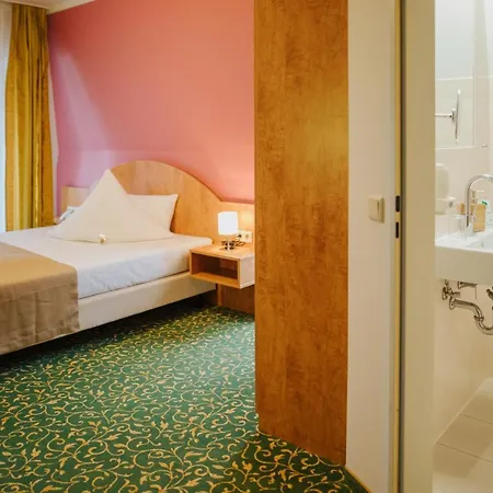 Kulturhotel Fuerst Pueckler Park Отель