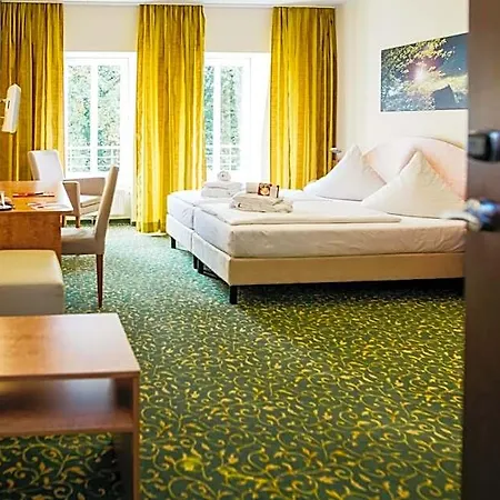 Отель Kulturhotel Fuerst Pueckler Park Бад-Мускау