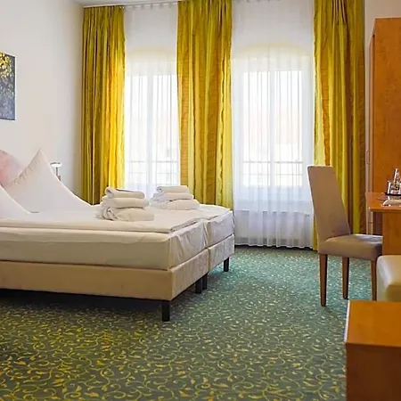 Отель Kulturhotel Fuerst Pueckler Park 4*