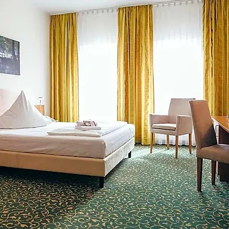 Отель Kulturhotel Fuerst Pueckler Park Бад-Мускау