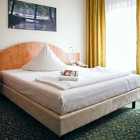 Kulturhotel Fuerst Pueckler Park Отель